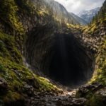 explorez le gouffre jean bernard, un site naturel spectaculaire niché au cœur des pyrénées, et plongez dans ses mystères fascinants.