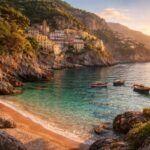 explorez maiori en italie et découvrez ses trésors cachés : plages idylliques, ruelles pittoresques et richesses culturelles authentiques pour un séjour inoubliable.